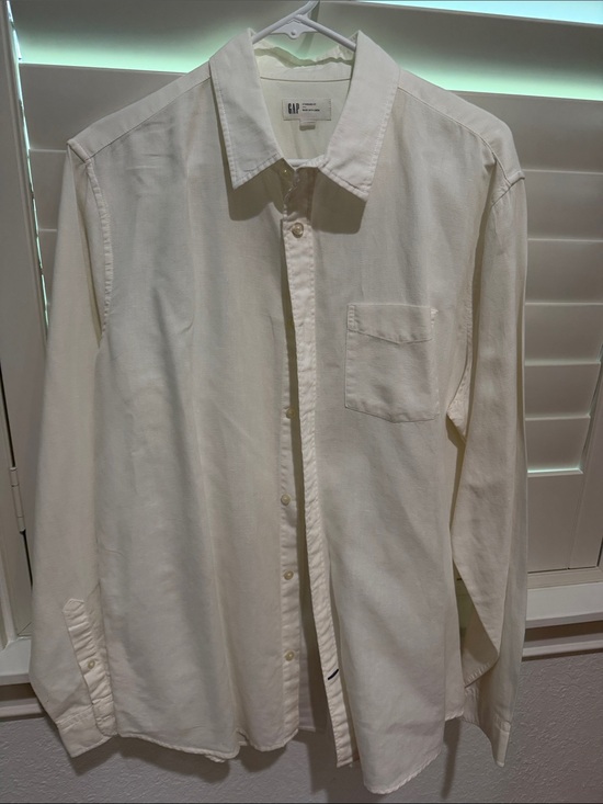 GAP Other - GAP Men's Off-White long sleeve button-up shirt